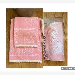 3 Pink Towels
